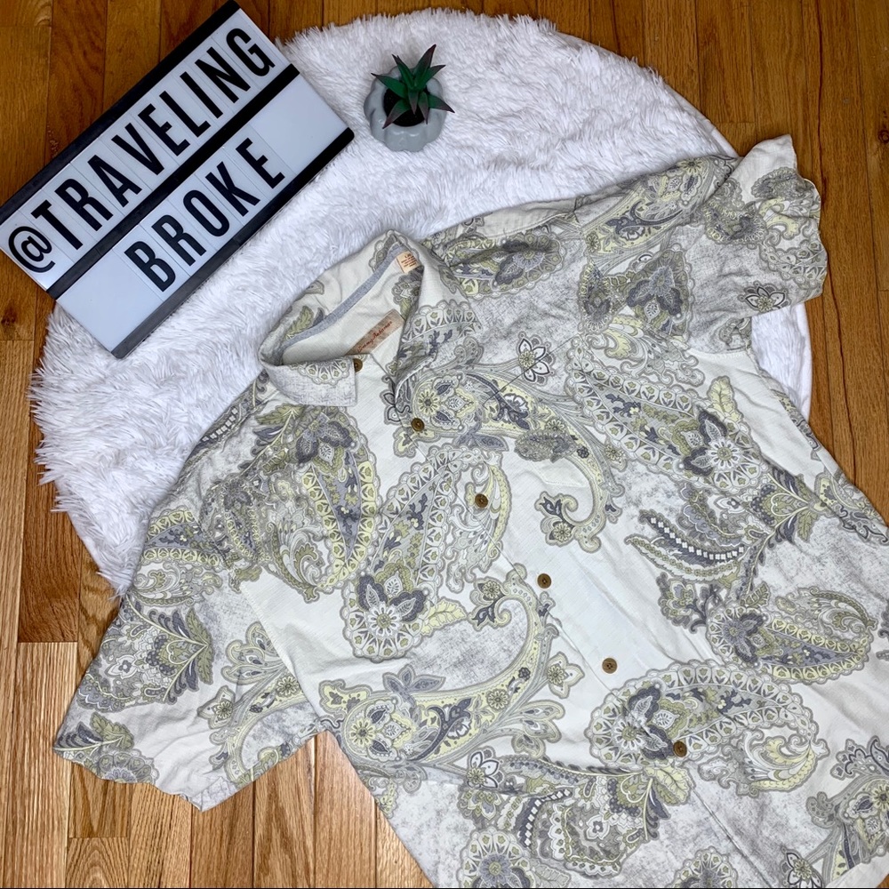 🌴Tommy Bahama Paisley Button Down Shirt